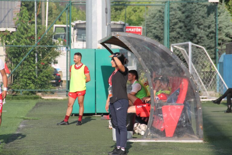 ‘Hoca değil, kukla olmamı istediler’
