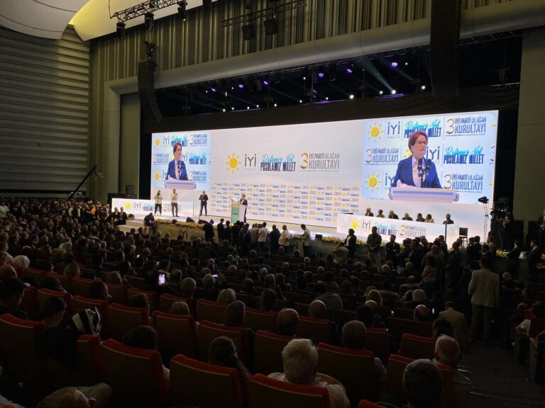 İyi Parti’de kurultay günü: Kimler geldi kimler gitti?