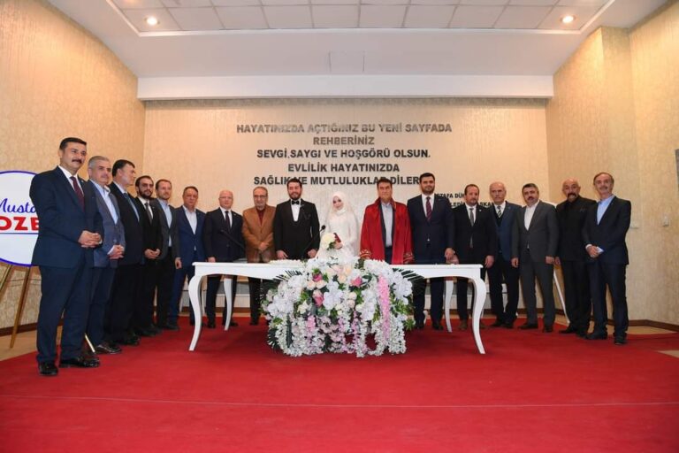 Siyaset dünyası bu nikahta buluştu