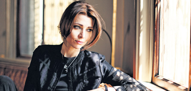 Elif Şafak, Güliz Arslan’a Konuştu