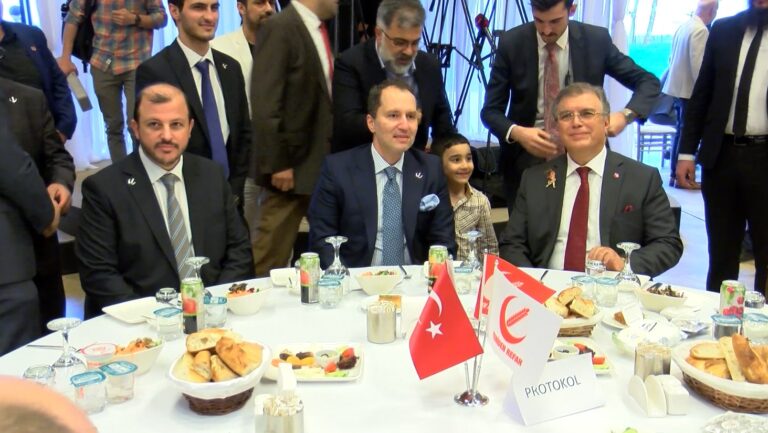 Erbakan’a ‘Paralel Yapılanma’ şoku: İstanbul İl Başkanı görevden alındı!